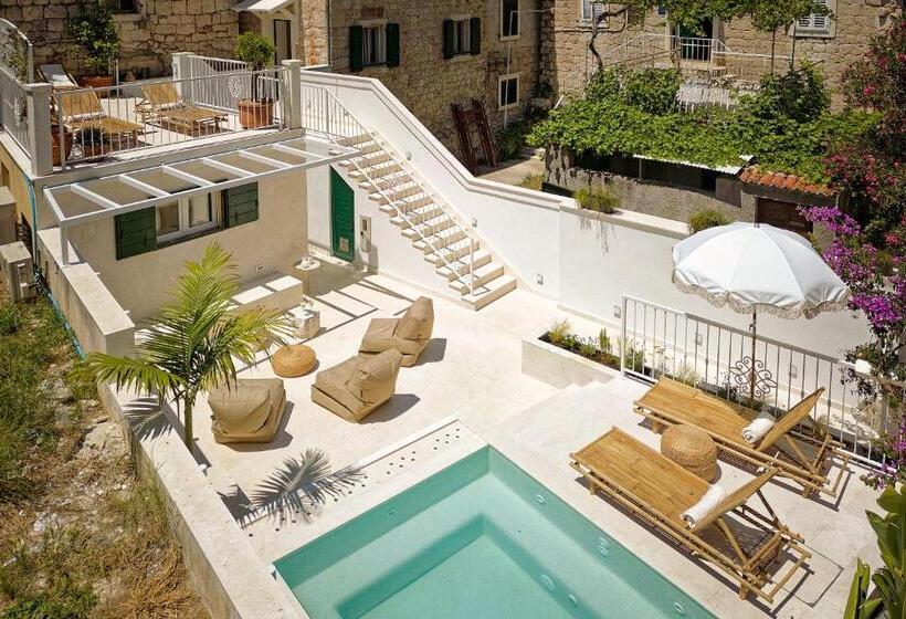 فندق Ibella Luxury Rooms