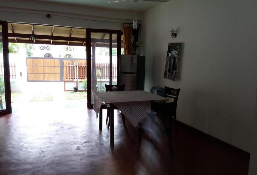 בית מלון כפרי Talalla Sea Anemone