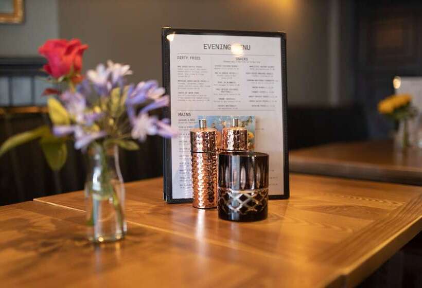 בית מלון כפרי The Crosskeys