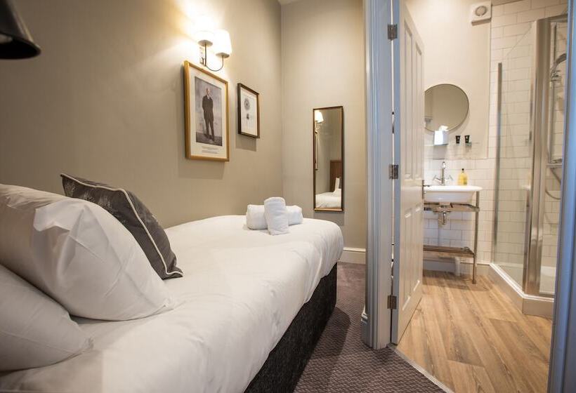 בית מלון כפרי The Crosskeys