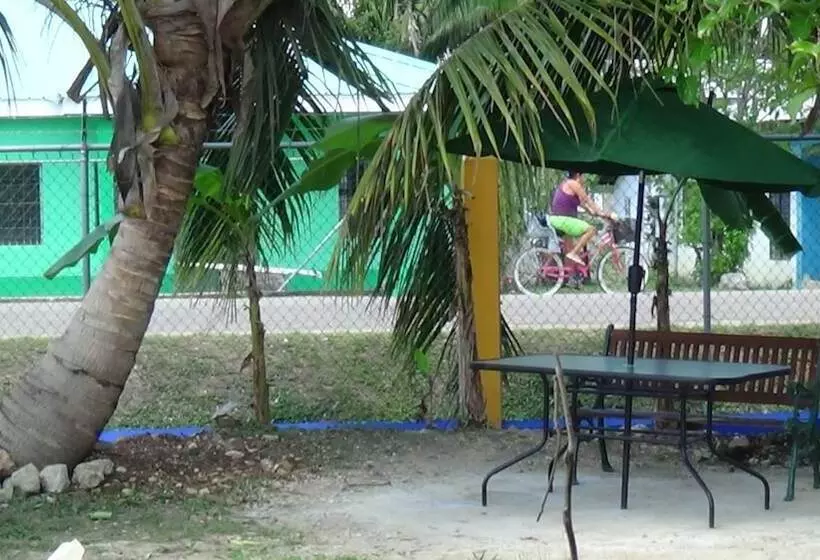 پانسیون Hacienda Tropical Guest House