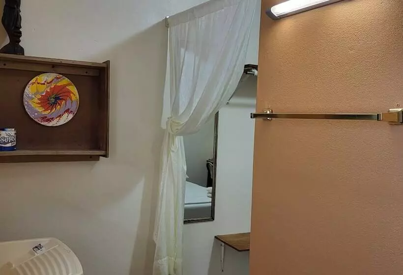 پانسیون Hacienda Tropical Guest House