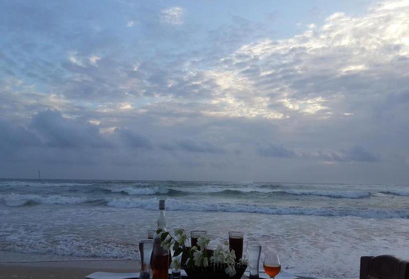 Southern Beach Castle Hotel & Restaurant