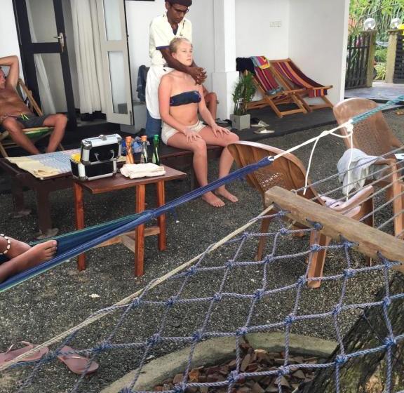 Southern Beach Castle Hotel & Restaurant