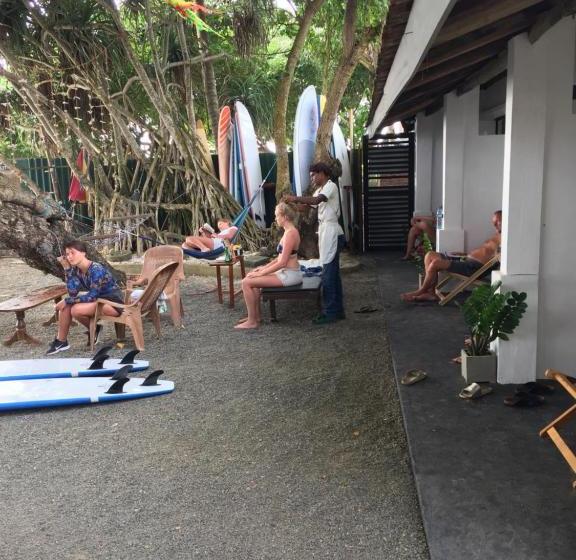 Southern Beach Castle Hotel & Restaurant