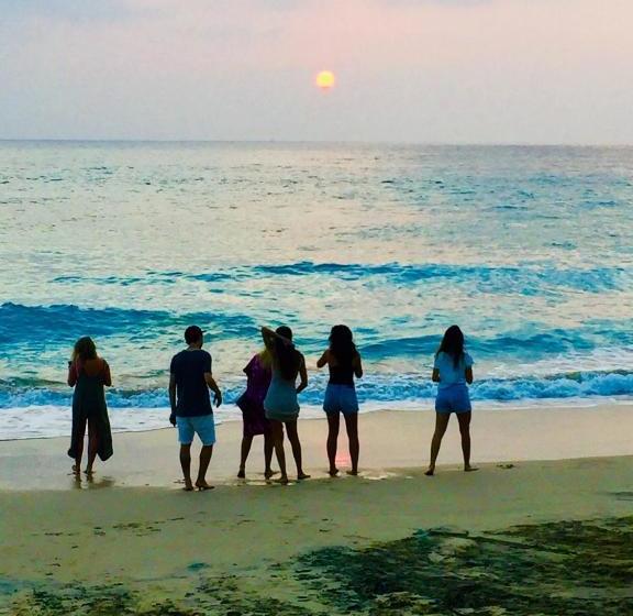 Southern Beach Castle Hotel & Restaurant