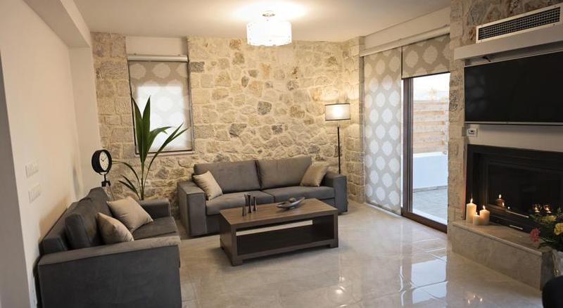 Sperveri Enalio Villas