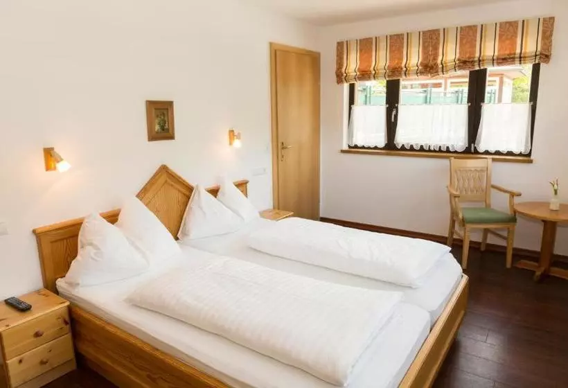 ホテル Haus Hubertus