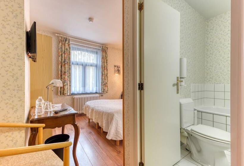 هتل Hôtel Le Cor De Chasse