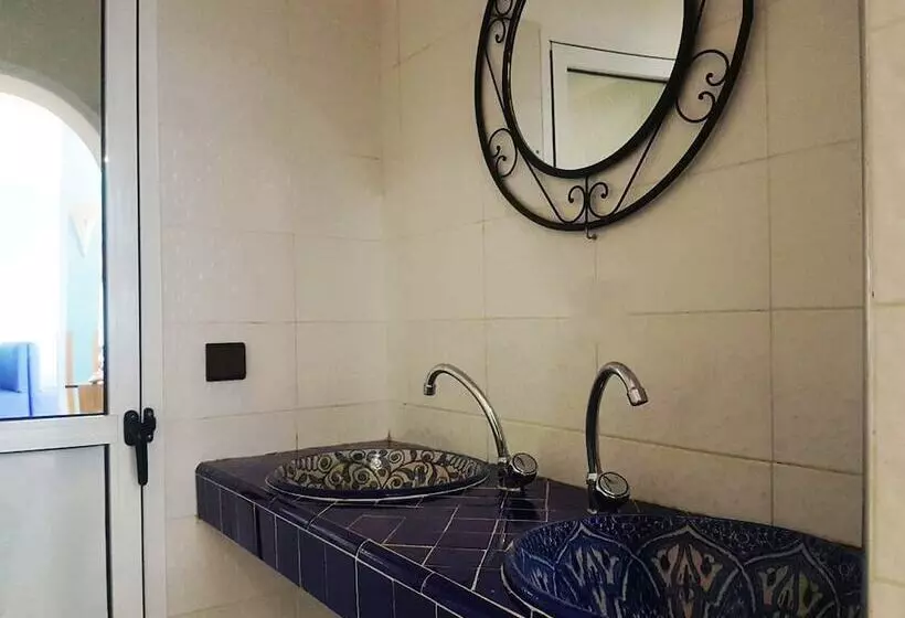 هتل Hôtel Ryad Tetouan