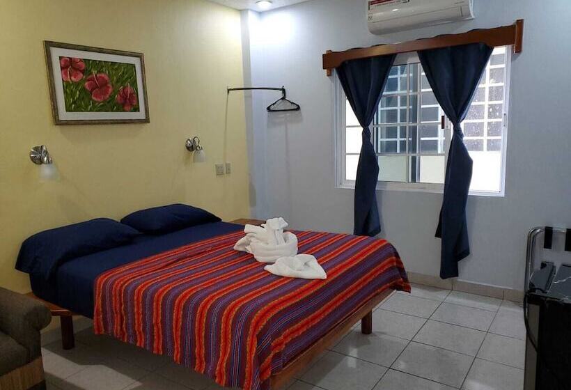 Отель Maya Bella Downtown