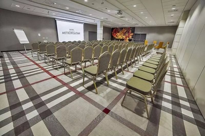 ホテル Metropolitan