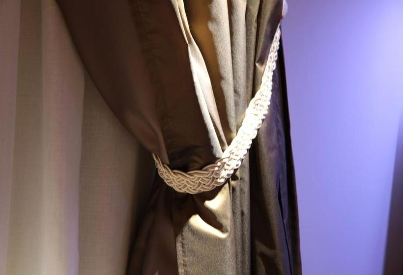 Отель Relais Assunta Madre