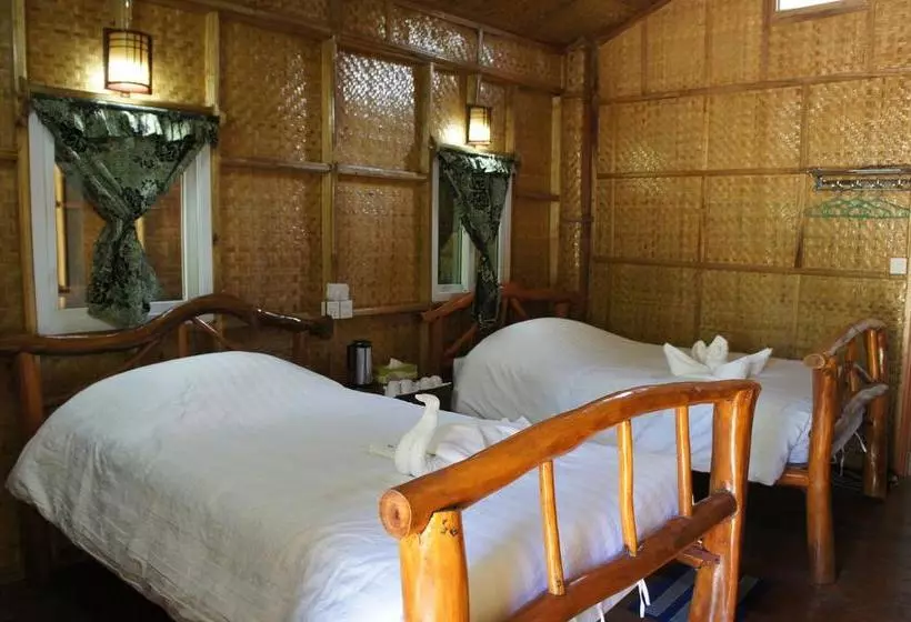 هتل Soe Ko Ko Beach House & Restaurant