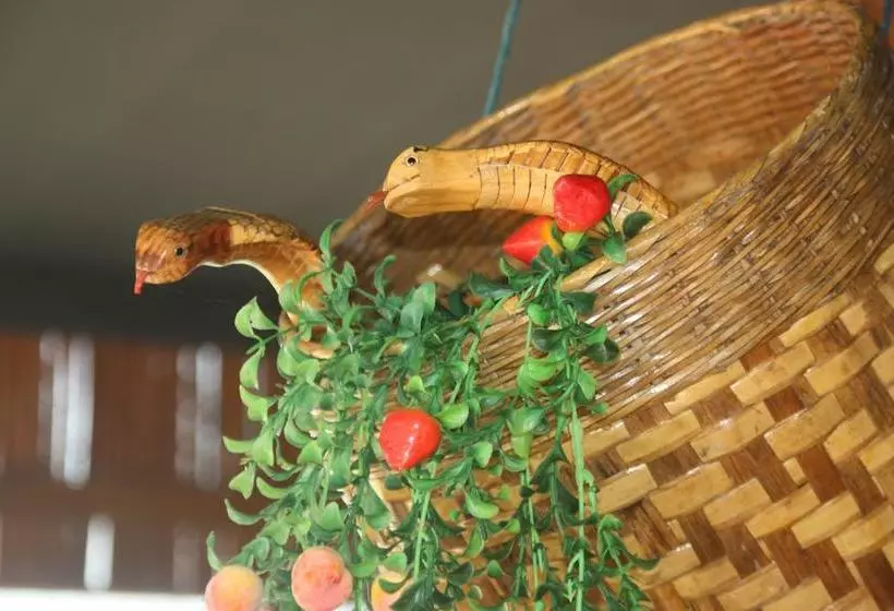 هتل Soe Ko Ko Beach House & Restaurant
