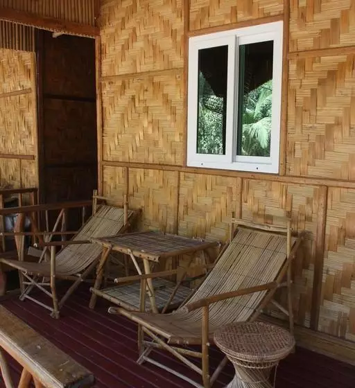 هتل Soe Ko Ko Beach House & Restaurant