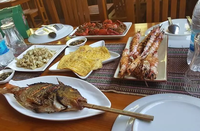 هتل Soe Ko Ko Beach House & Restaurant