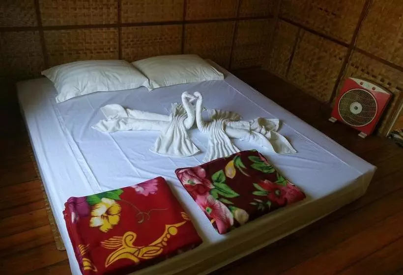 هتل Soe Ko Ko Beach House & Restaurant