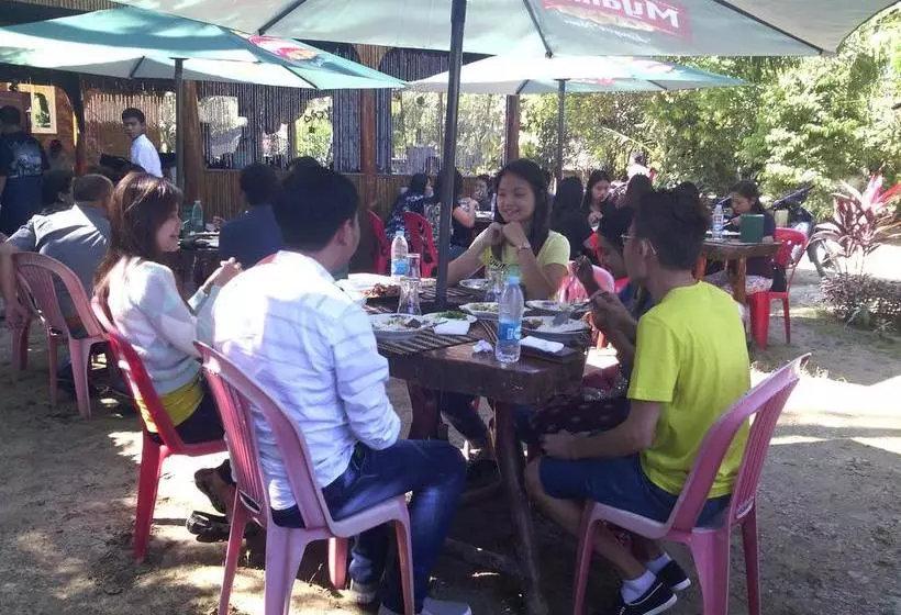 هتل Soe Ko Ko Beach House & Restaurant