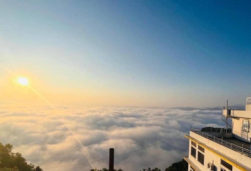 Le Glamour Luxury Resort & Wellness Spa Pvt Ltd