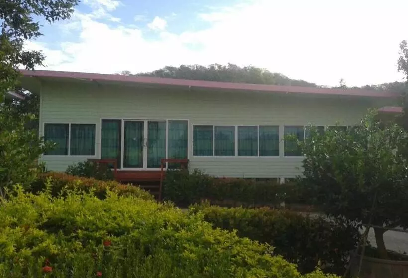 Lomakeskus บ้านเรือนไท มวกเหล็ก Ban Ruenthai Muaklek