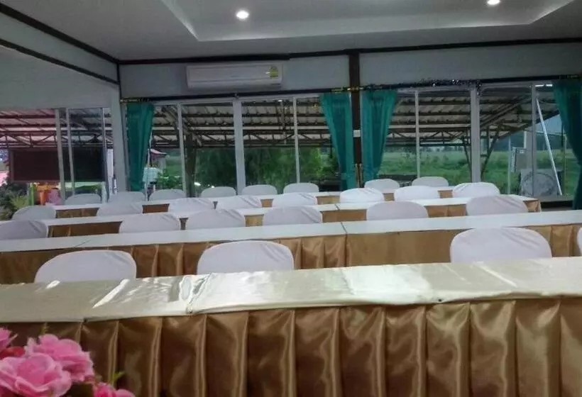 Lomakeskus บ้านเรือนไท มวกเหล็ก Ban Ruenthai Muaklek