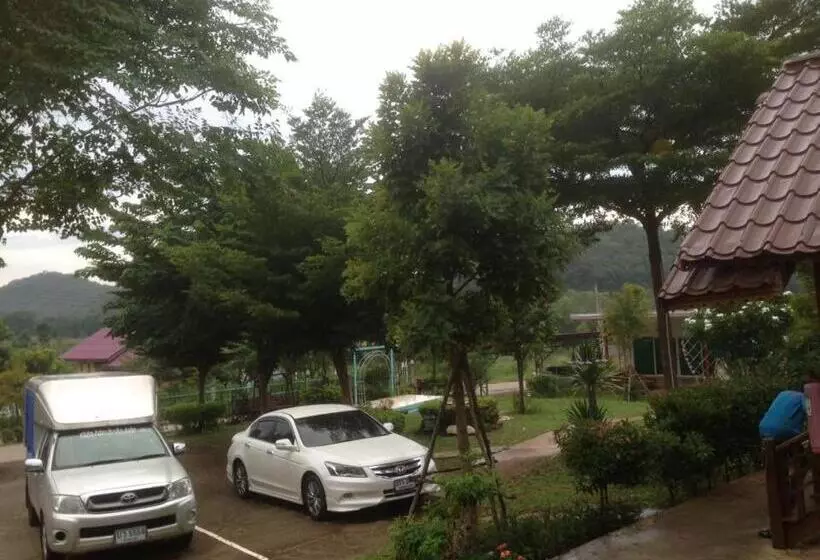 Lomakeskus บ้านเรือนไท มวกเหล็ก Ban Ruenthai Muaklek