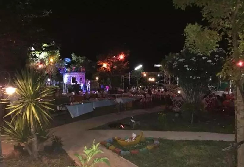 Lomakeskus บ้านเรือนไท มวกเหล็ก Ban Ruenthai Muaklek