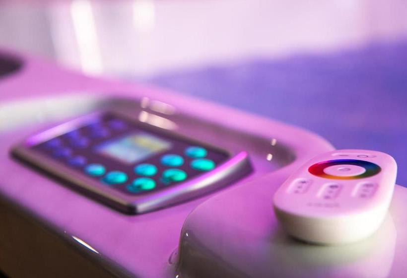 تختخواب و صبحانه Les Feixes Llargues Casa Amb 7 Suites Lloguer De Casa Sencera, Amb Capacitat Per 14 Persones