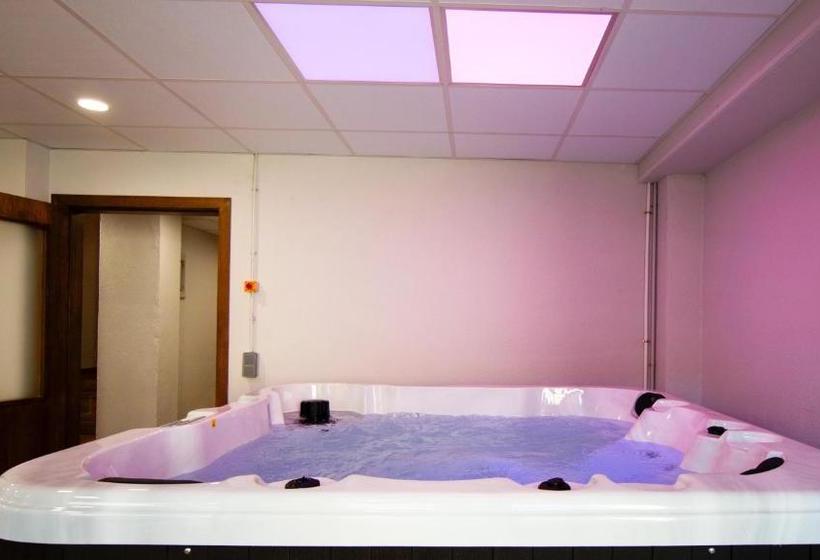 تختخواب و صبحانه Les Feixes Llargues Casa Amb 7 Suites Lloguer De Casa Sencera, Amb Capacitat Per 14 Persones