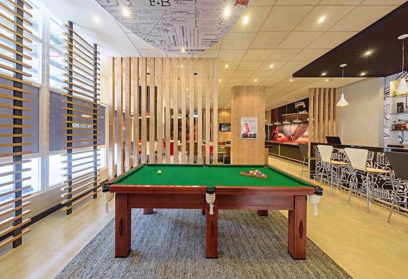 فندق Ibis Jacarei