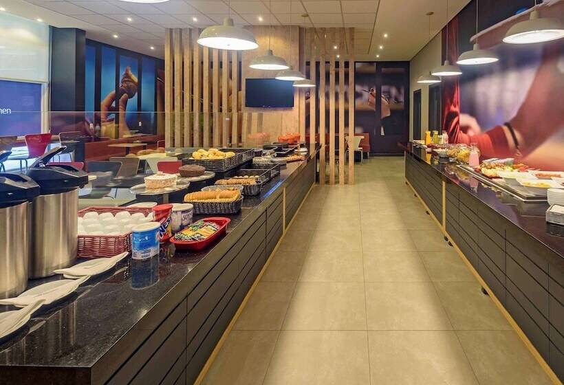 فندق Ibis Jacarei