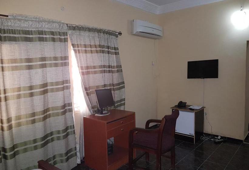 هتل New Gate Lodge & Hospitality Ltd