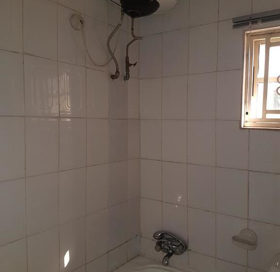 هتل New Gate Lodge & Hospitality Ltd