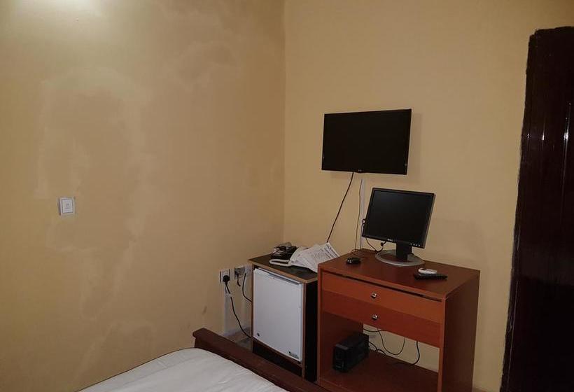 هتل New Gate Lodge & Hospitality Ltd