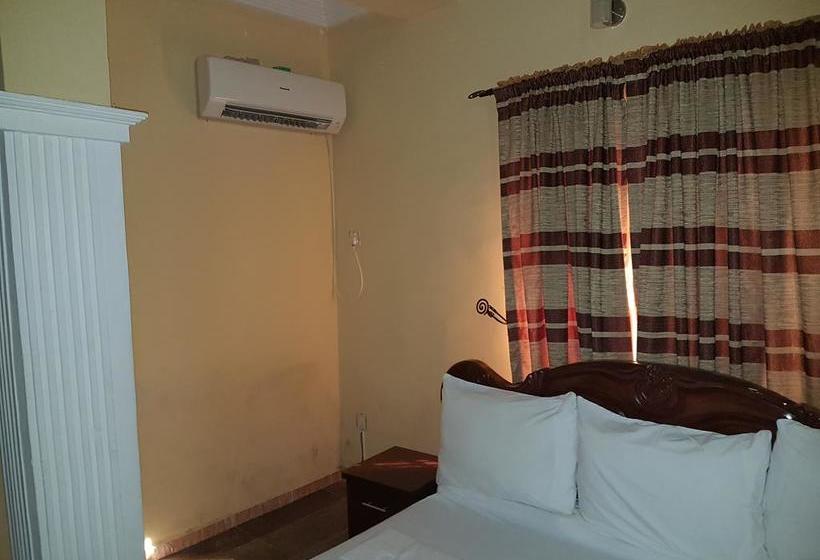 هتل New Gate Lodge & Hospitality Ltd