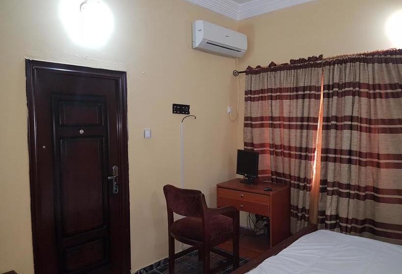 هتل New Gate Lodge & Hospitality Ltd