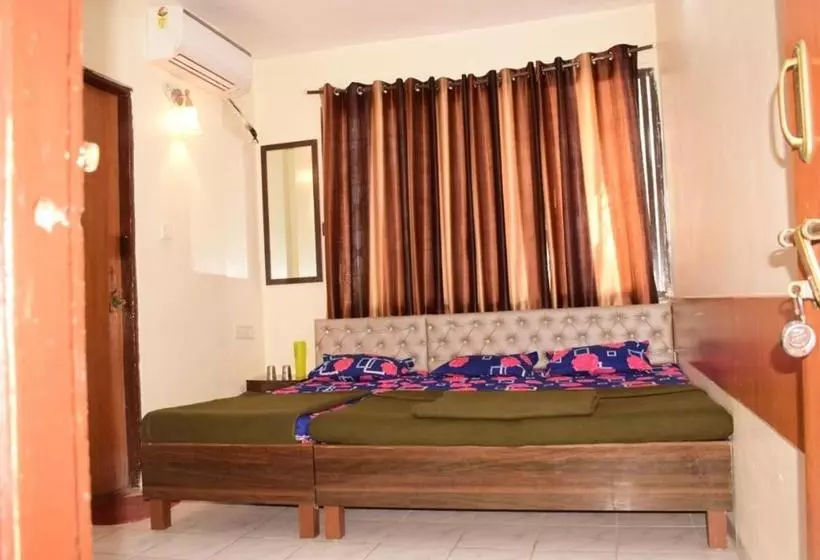 هتل Sai Ratna