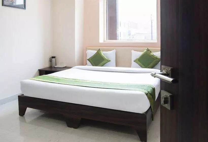 ホテル Treebo Atithi Inn