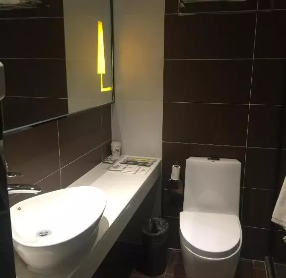 Iu Hotel Beijing Life Science Park Station