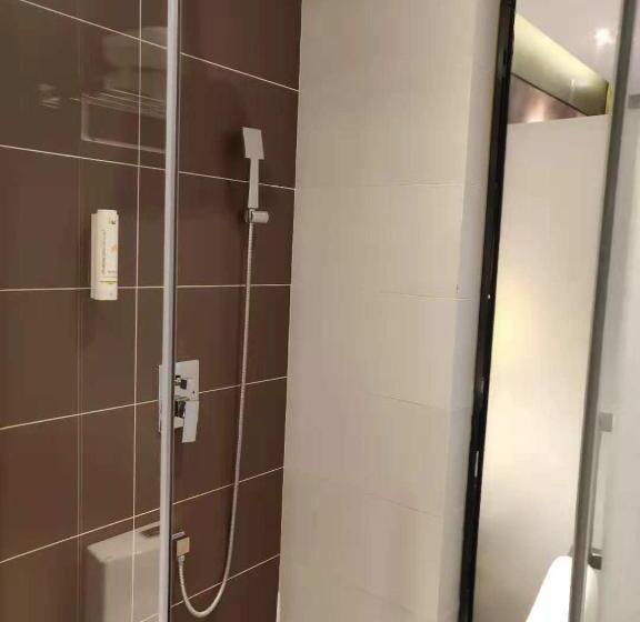 Iu Hotel Beijing Life Science Park Station