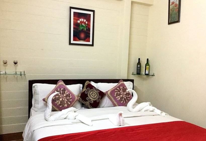 Morjim Queen Beach Resort