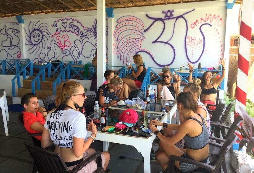 Morjim Queen Beach Resort