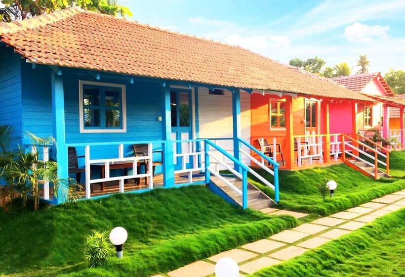 Morjim Queen Beach Resort