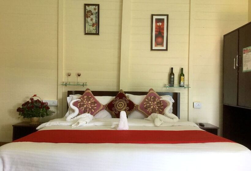 Morjim Queen Beach Resort