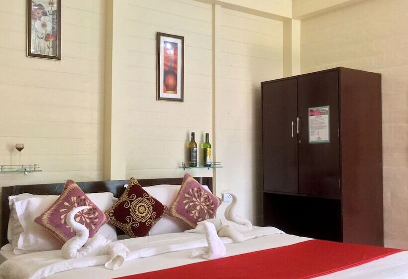 Morjim Queen Beach Resort