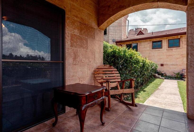 Herberge Bambuda Castle