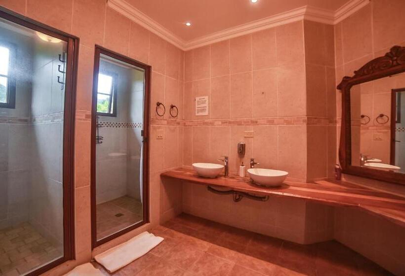 Herberge Bambuda Castle