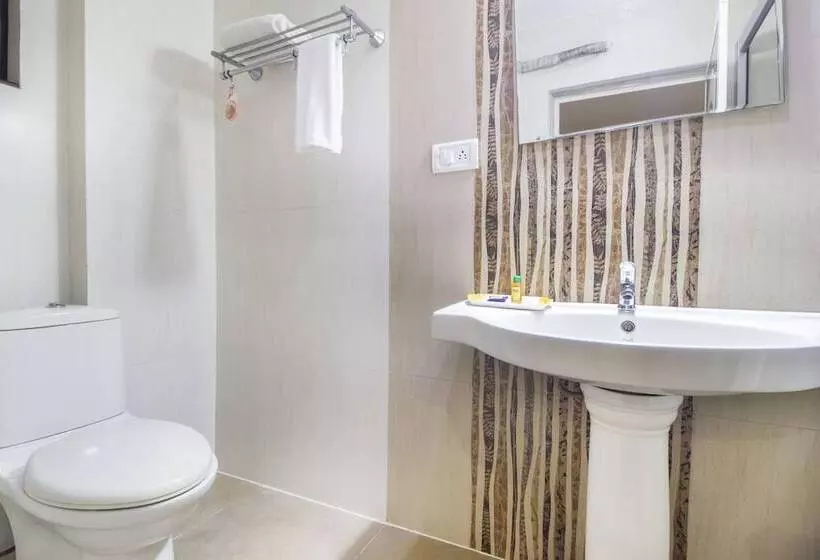 Fabhotel Goldmine