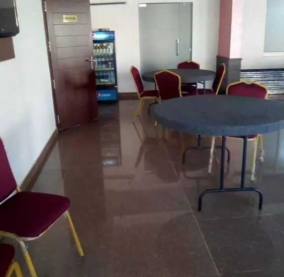ホテル Lalitha Inn